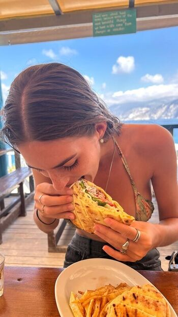 Full leaked Emily feld private photo
