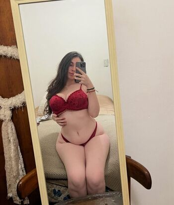 Full leaked Emily jpg private photo