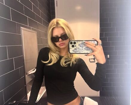 Full leaked Emily kelavos private photo