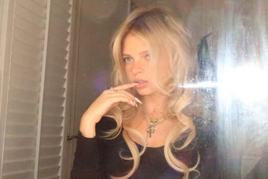 Full leaked Emily kelavos page private photo