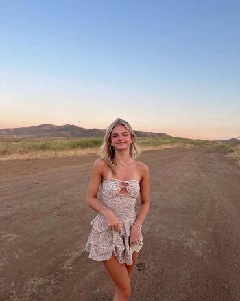 Full leaked Emily kelavos private photo