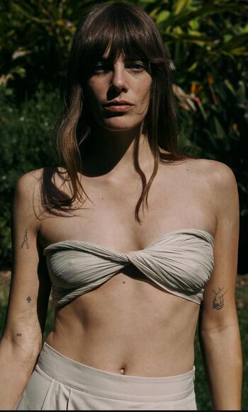 Full leaked Emily labowe private photo