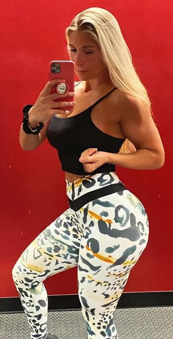 Emily Mcleod L Huntress_Em L Bikini_Huntress