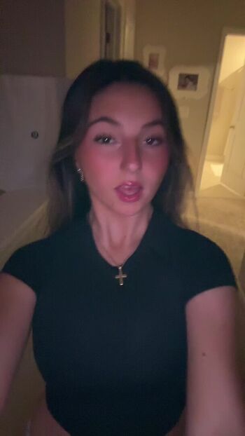 Full leaked Emily newton private photo