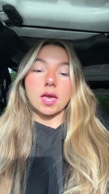 Full leaked Emily newton private photo
