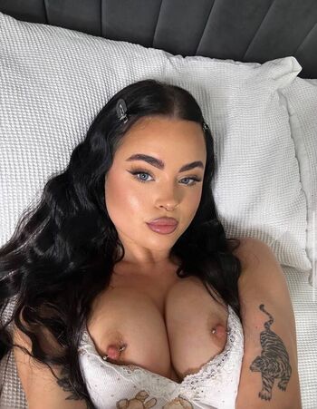 Full leaked Emily raine private photo