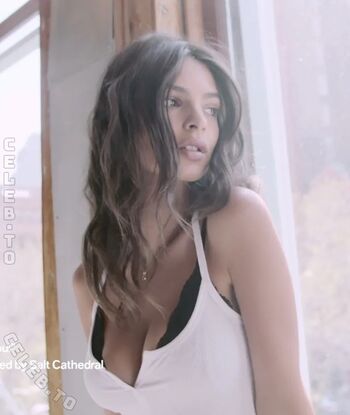 Emily Ratajkowski