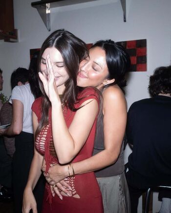 Full leaked Emily ratajkowski private photo