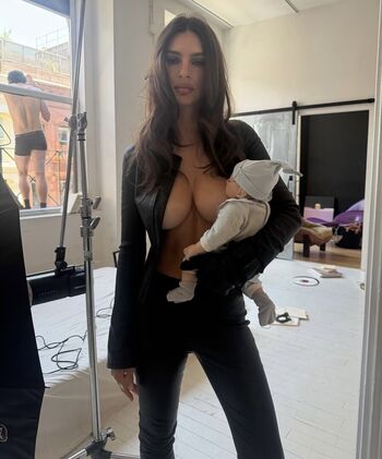 Emily Ratajkowski