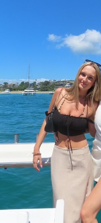 Full leaked Emily yyoung private photo