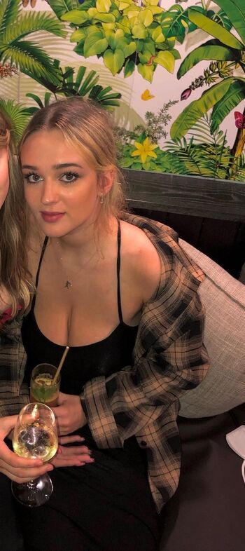 Full leaked Emily yyoung private photo