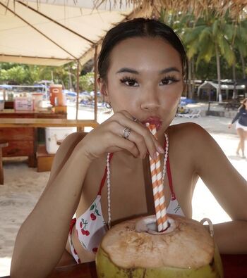 Full leaked Emilyannlau private photo