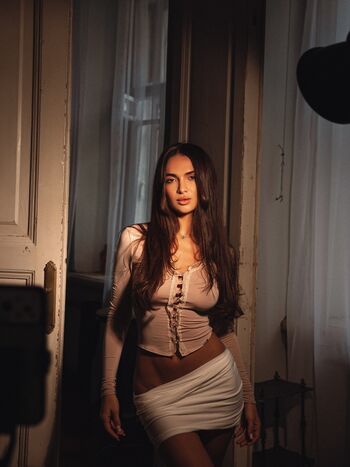 Full leaked Emilyemrata private photo