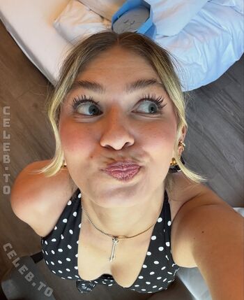 Full leaked Emilylior private photo