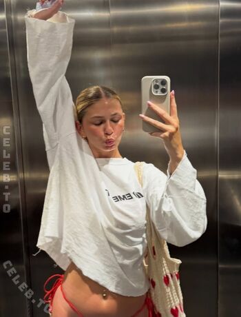Full leaked Emilylior private photo