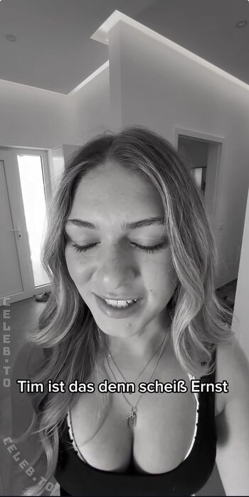 Full leaked Emilylior private photo