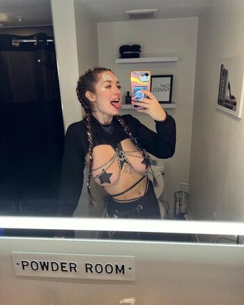 Full leaked Emilyrainey private photo