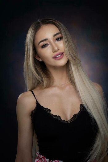 Full leaked Emilyraymont private photo
