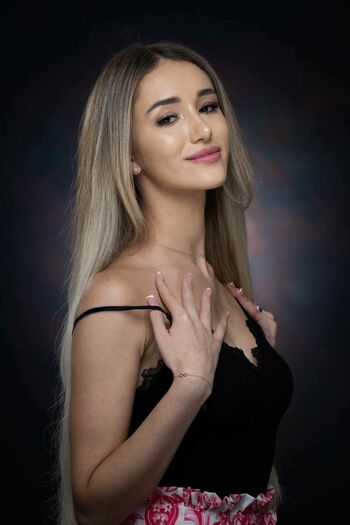 Full leaked Emilyraymont private photo