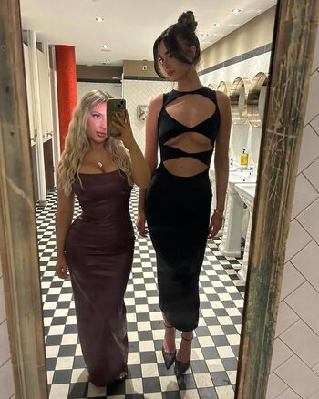 Full leaked Emilywatson private photo