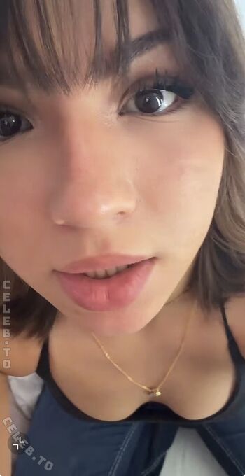Full leaked Emilyynl private photo
