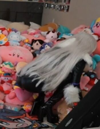 Full leaked Emiru page private photo