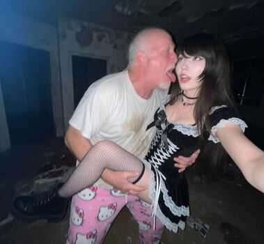 Full leaked Emiru  page private photo