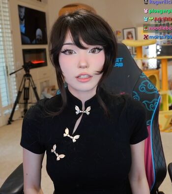 Full leaked Emiru page private photo