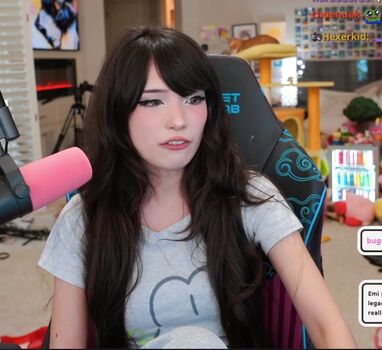 Full leaked Emiru page private photo