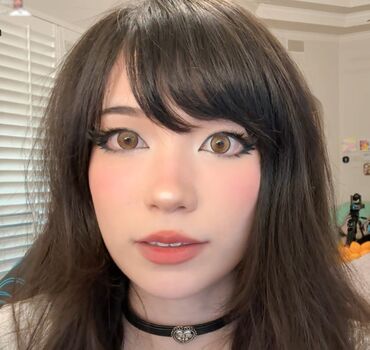 Full leaked Emiru page private photo