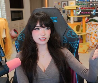 Full leaked Emiru  page private photo