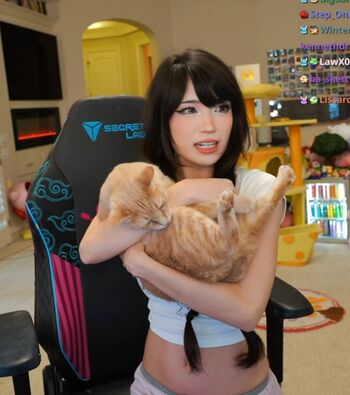 Full leaked Emiru page private photo