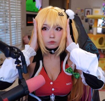 Full leaked Emiru  page private photo