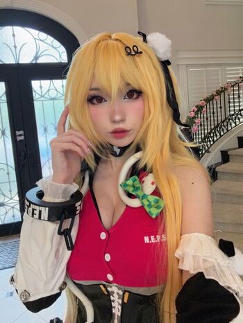 Full leaked Emiru  page private photo