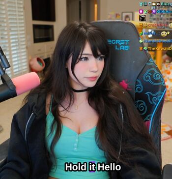 Full leaked Emiru  page private photo