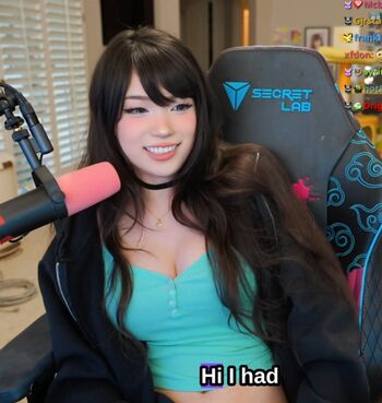 Full leaked Emiru  page private photo