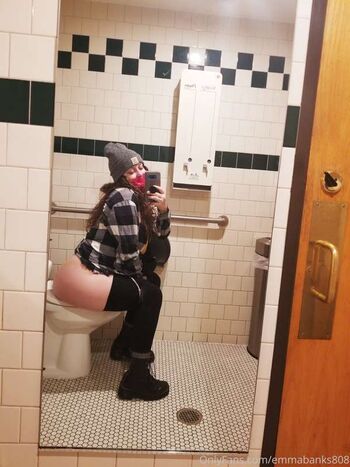 Full leaked Emma banks private photo