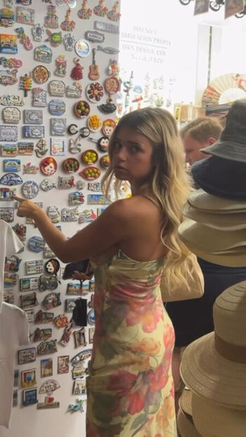 Full leaked Emma bourson private photo
