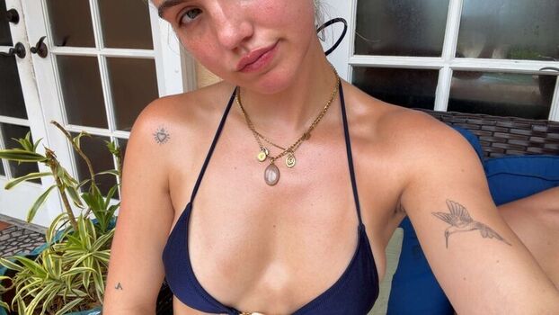 Full leaked Emma brooks private photo