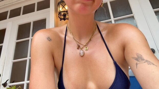 Full leaked Emma brooks private photo