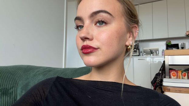 Full leaked Emma brooks private photo