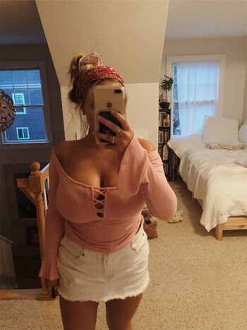 Full leaked Emma burzynski page private photo