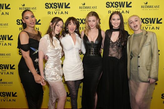 Full leaked Emma chamberlain page private photo