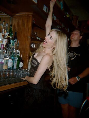 Full leaked Emma roberts private photo