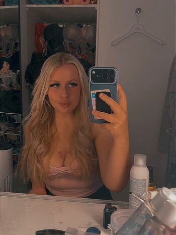 Full leaked Emma solander private photo