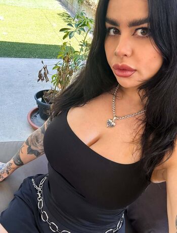 Full leaked Emmaloubeedie page private photo