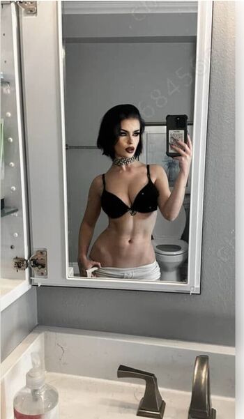 Full leaked Emmanorton private photo