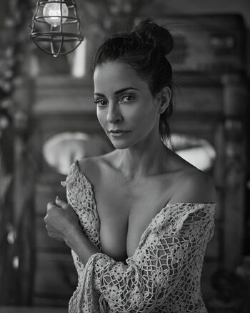 Full leaked Emmanuelle vaugier private photo
