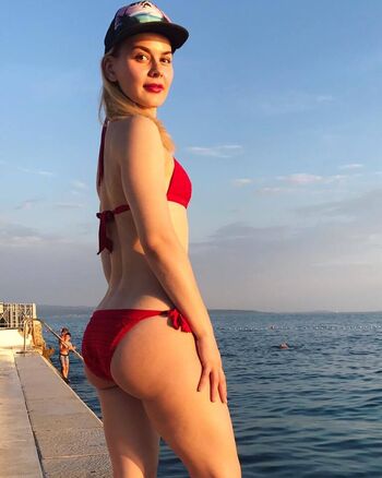 Full leaked Emmelie de forest private photo