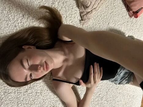 Full leaked Emmiellee private photo